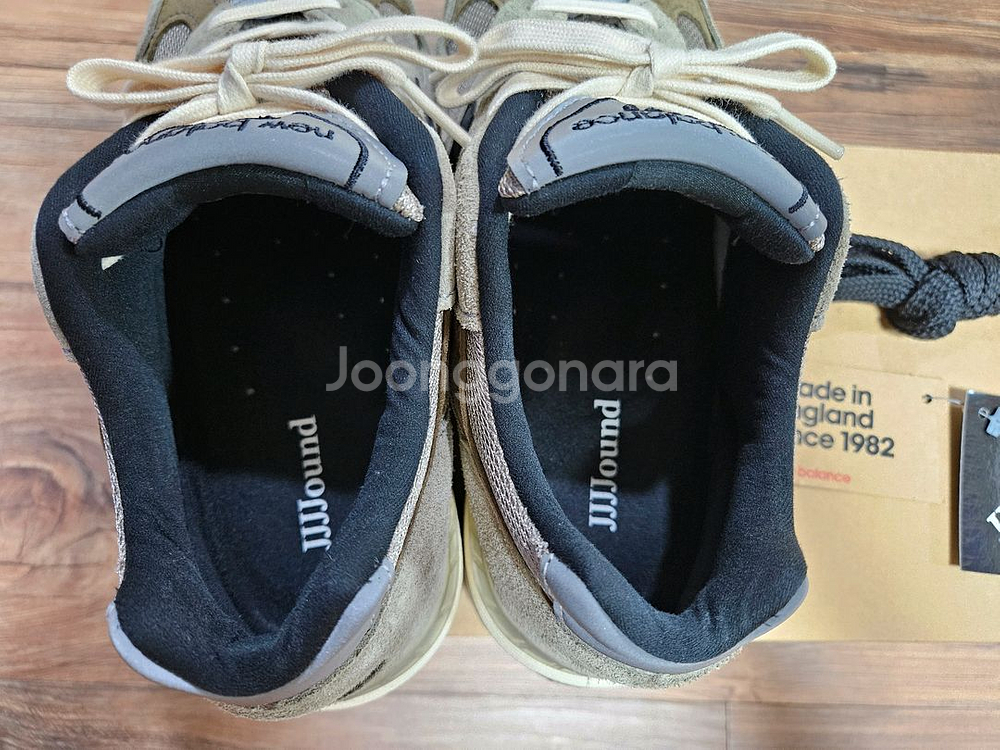 뉴발란스 991 자운드 우먼스 250 판매합니다.--1