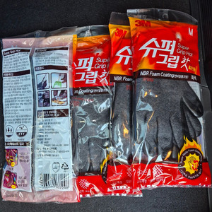 3M 슈퍼그립 핫 혹한용 장갑 M사이즈 새제품 4개