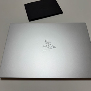 레이저 블레이드 14 머큐리 실버(7940HS/4070/램32gb/1TB)