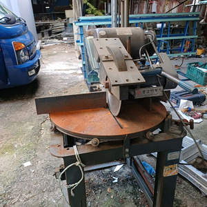 알리미늄 샷시 기계 이미지