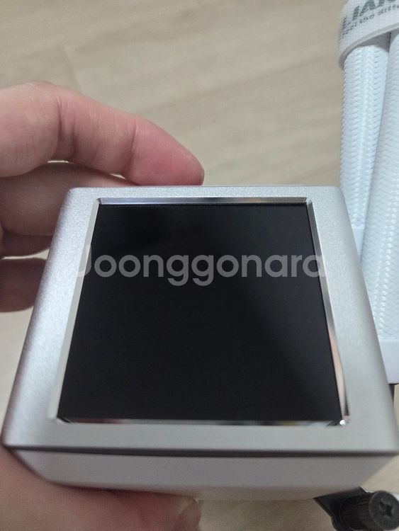 리안리 GALAHAD II LCD SL-INF 360 (화이트) 팝니다--2