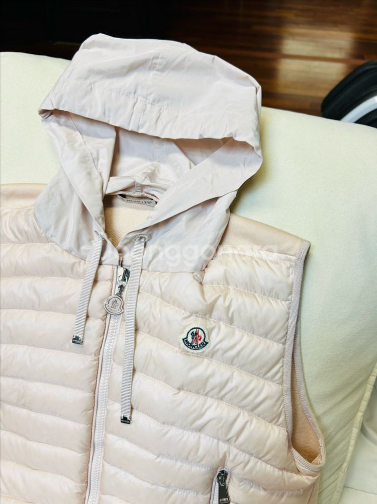 몽클레어 여성 후드 다운 베스트 패딩(S/44)--3