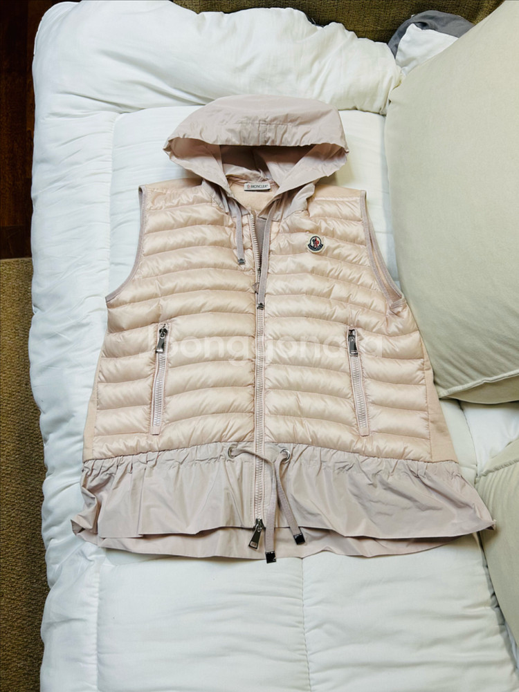 몽클레어 여성 후드 다운 베스트 패딩(S/44)--5