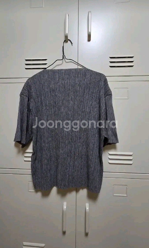 플리츠 반팔 블라우스 - 차콜--9