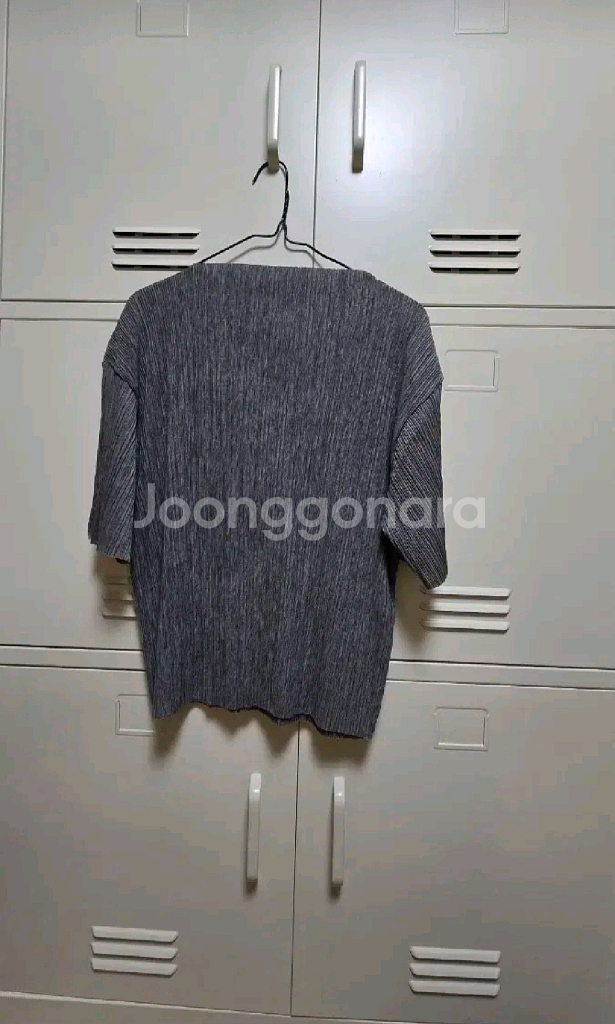 플리츠 반팔 블라우스 - 차콜--8