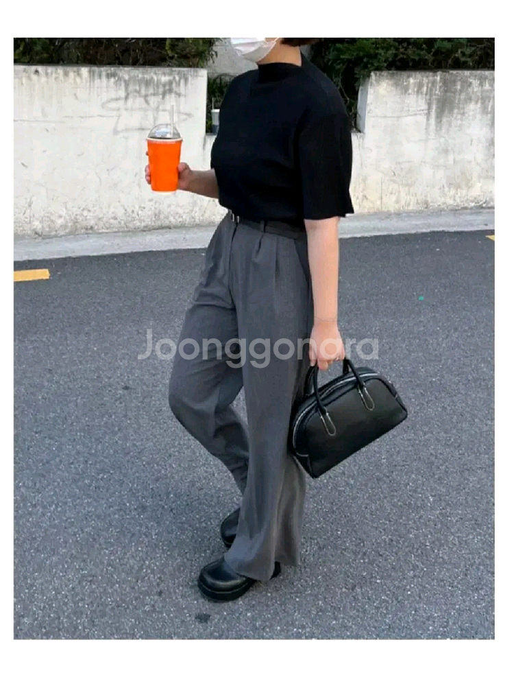 플리츠 반팔 블라우스 - 블랙--2