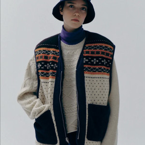 비이커 니트 리버시블 에코 퍼 베스트