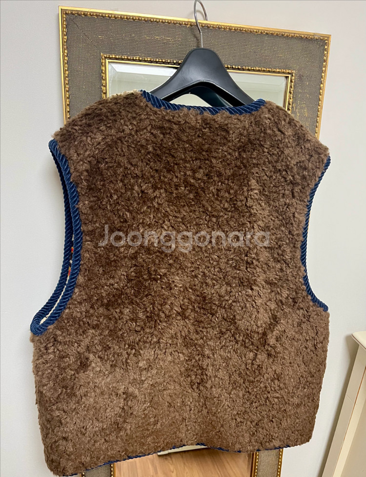 비이커 니트 리버시블 에코 퍼 베스트--8