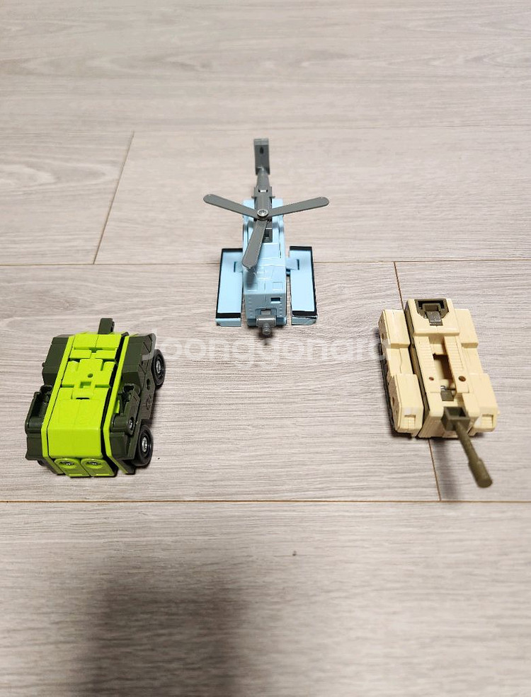 토이앤토이 숫자변신 로봇 (0,1,2)--0