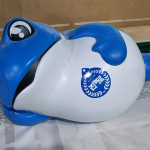 진로이즈백 자이언트 피규어