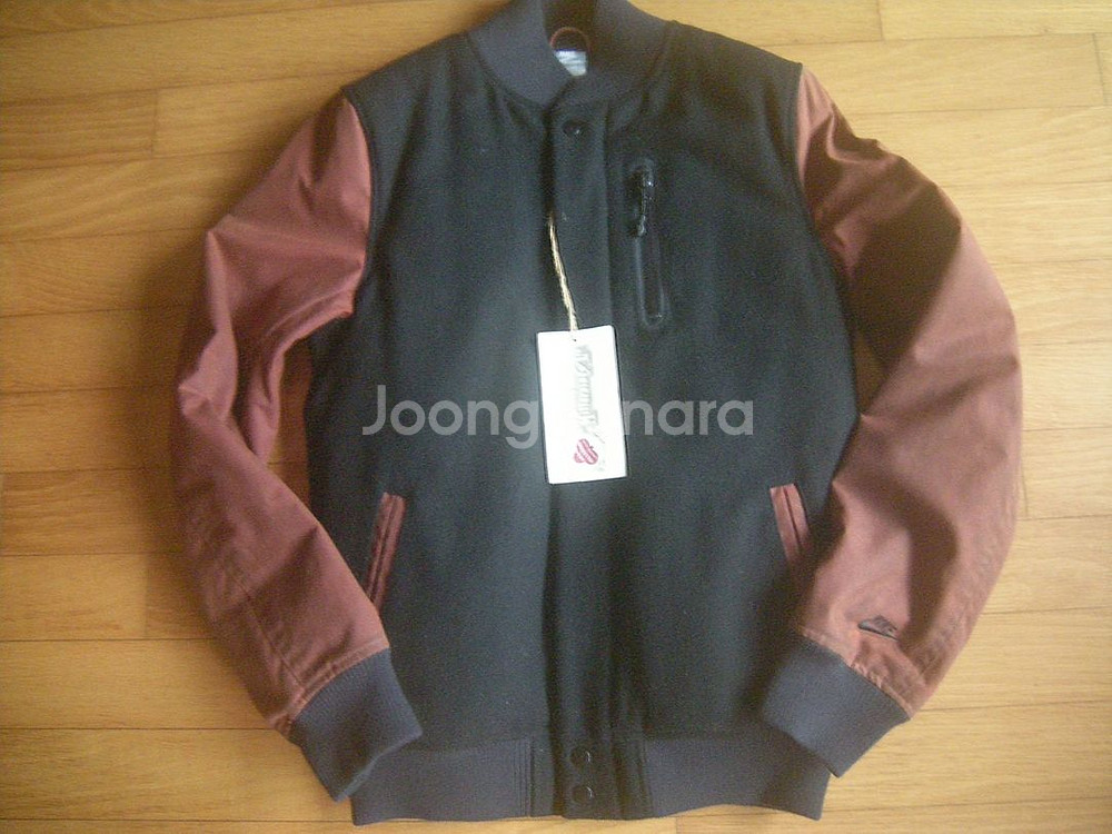 나이키bmr바시티울자켓 워싱처리한정판자켓 남성용s사이즈/아디다스노스페이스 러닝캠핑조깅헬스 조던 녹타 acg--0