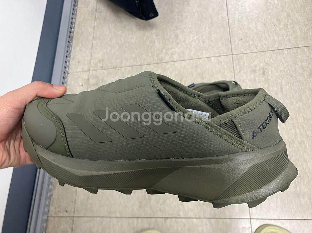 아디다스 테렉스 윈터 슬립온 250사이즈 1회착용 팝니다--0