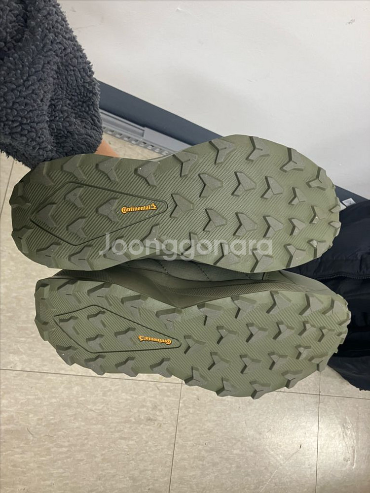 아디다스 테렉스 윈터 슬립온 250사이즈 1회착용 팝니다--3