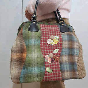 체크패턴 핸드백