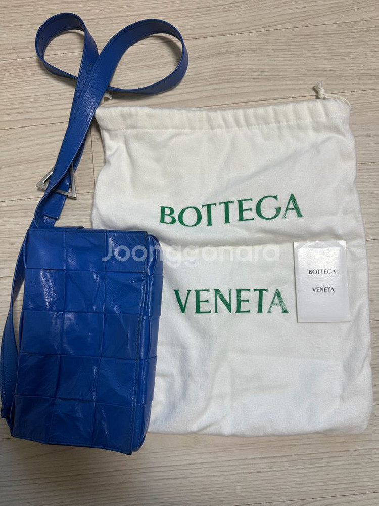 보테가베네타 카세트백 코발트--1