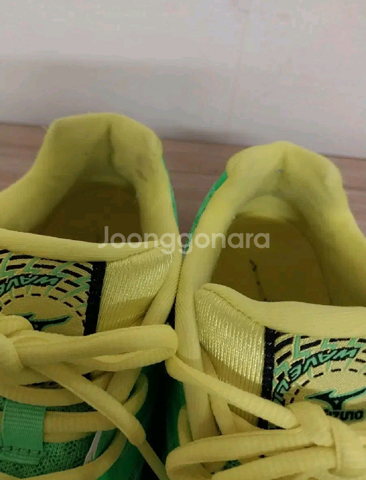 남성 미즈노 웨이브라이트닝 인도어슈즈 (배드민턴화, 탁구화등) (250)--6