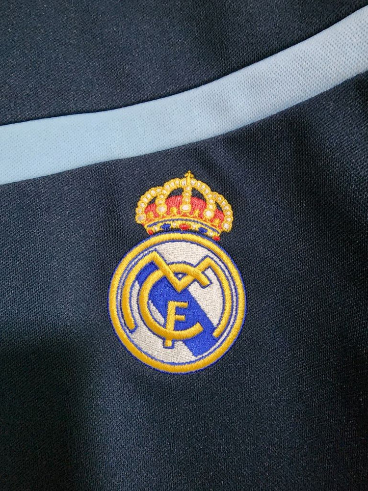 아디다스레알마드리드 맨투맨 이미지