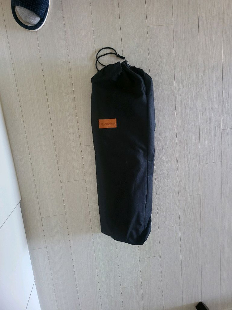 접이식 캠핑 침대 의자 쿨러 받침등 다양하게 사용가능 이미지