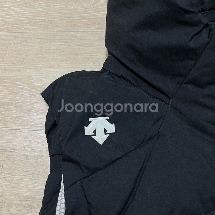 데상트 런 여성 덕다운 크롭후드 패딩 조끼 [블랙] 3XL/115--3