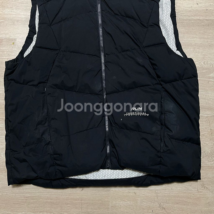 데상트 런 여성 덕다운 크롭후드 패딩 조끼 [블랙] 3XL/115--2