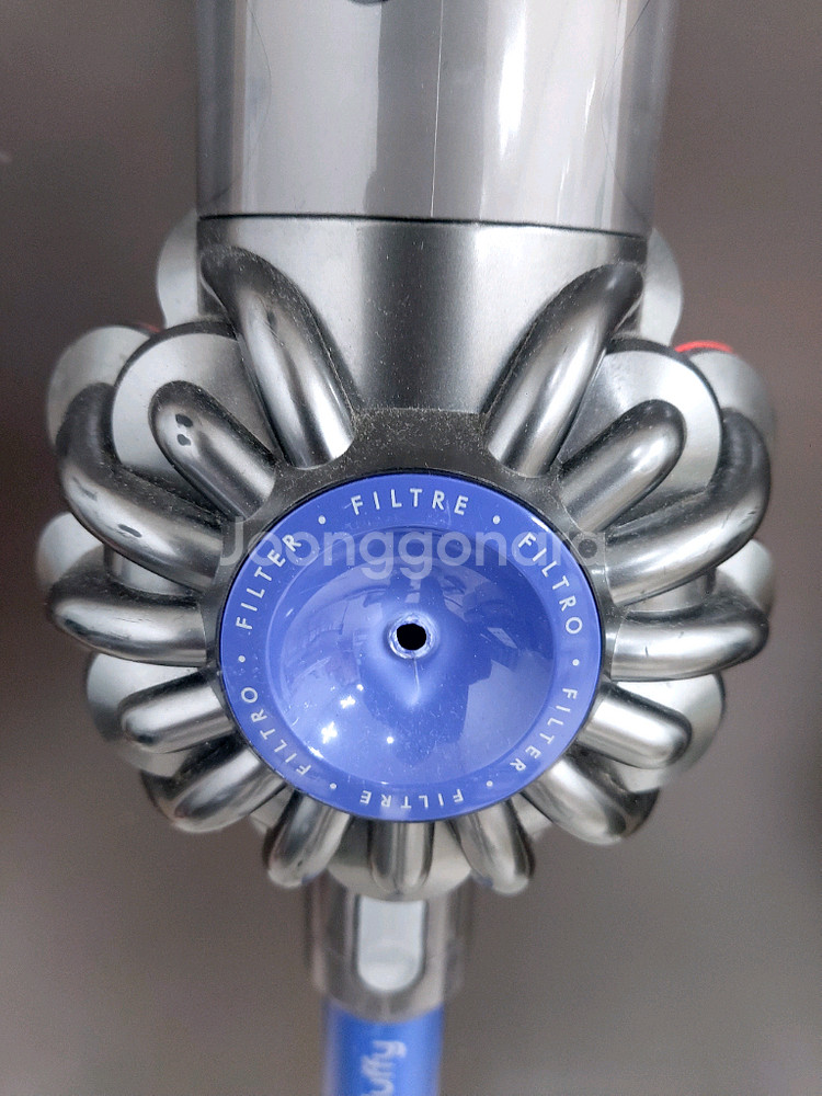 다이슨 v6 플로피 무선청소기--1