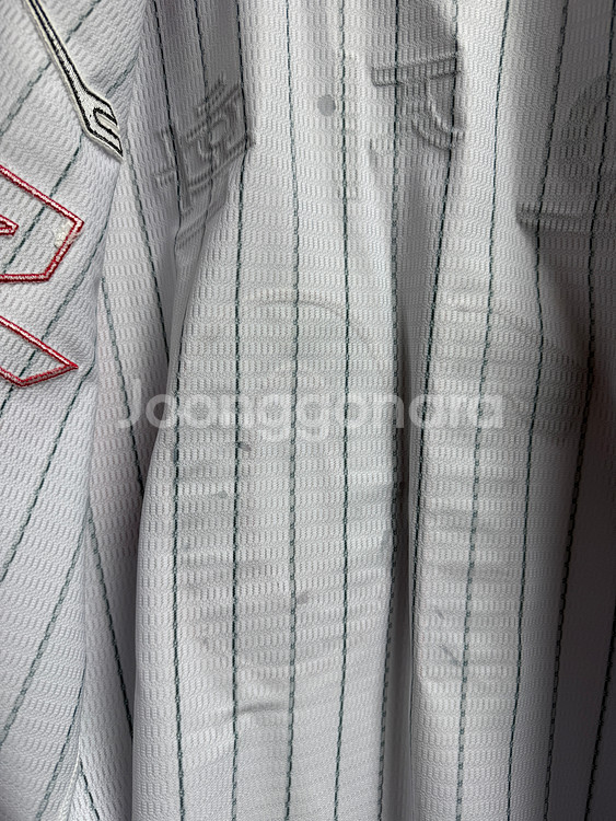 엘지트윈스 어센틱 유니폼, 선수지급용 반팔 짚업 판매--7