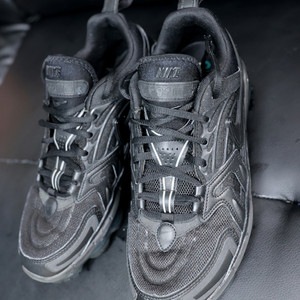 무광 블랙의 끝판왕 나이키 에어맥스 EVO