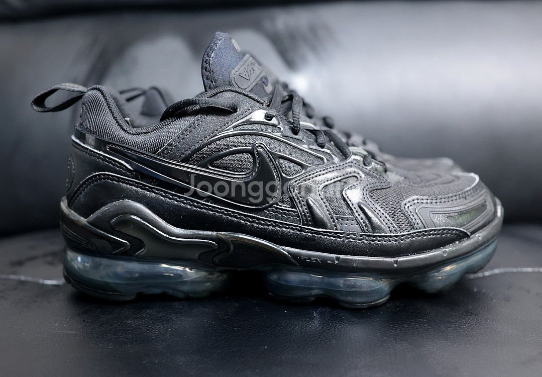 무광 블랙의 끝판왕 나이키 에어맥스 EVO--2