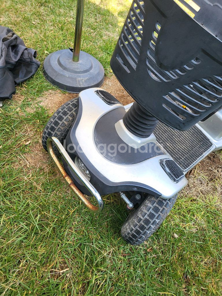 전동 휴대용 장애인 보행기--5