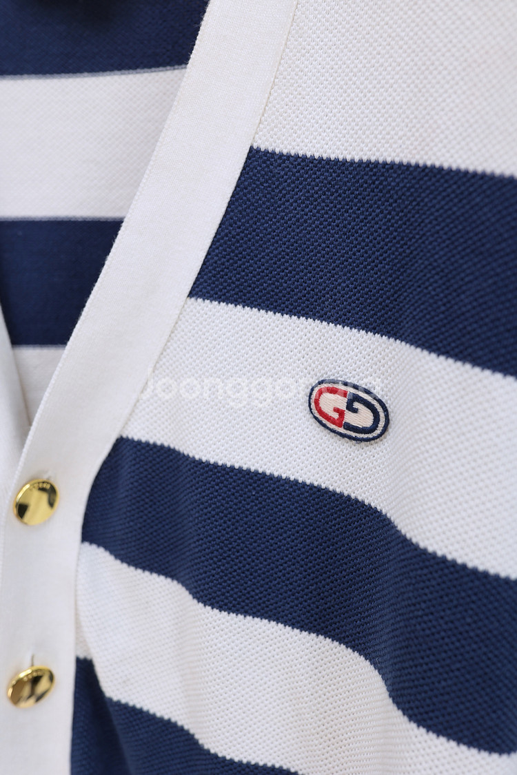 골드버튼 하나로 완성되는 구찌 클래식 카디건--1