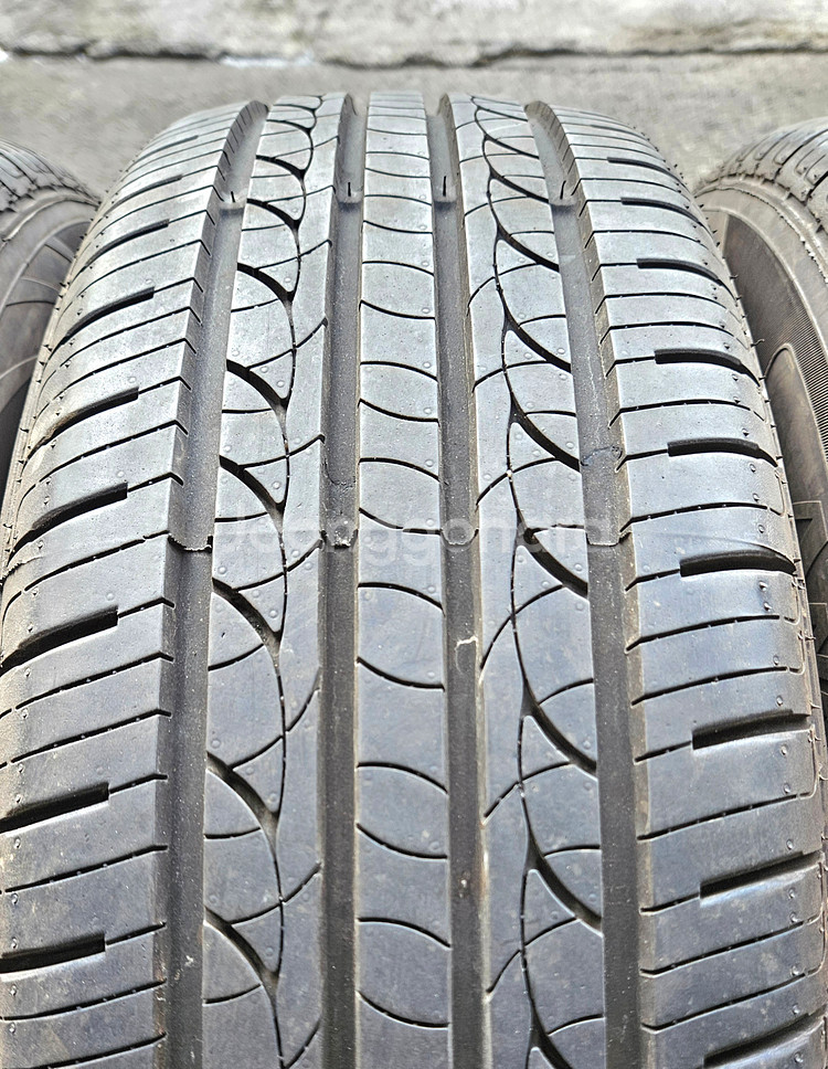 2056516 205 65 16 안나이트 신품급 타이어 셋트 팝니다--1