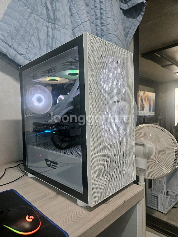 (급처)인텔i7-9700 램32G 지포스3060 수냉화이트 본체!~--4