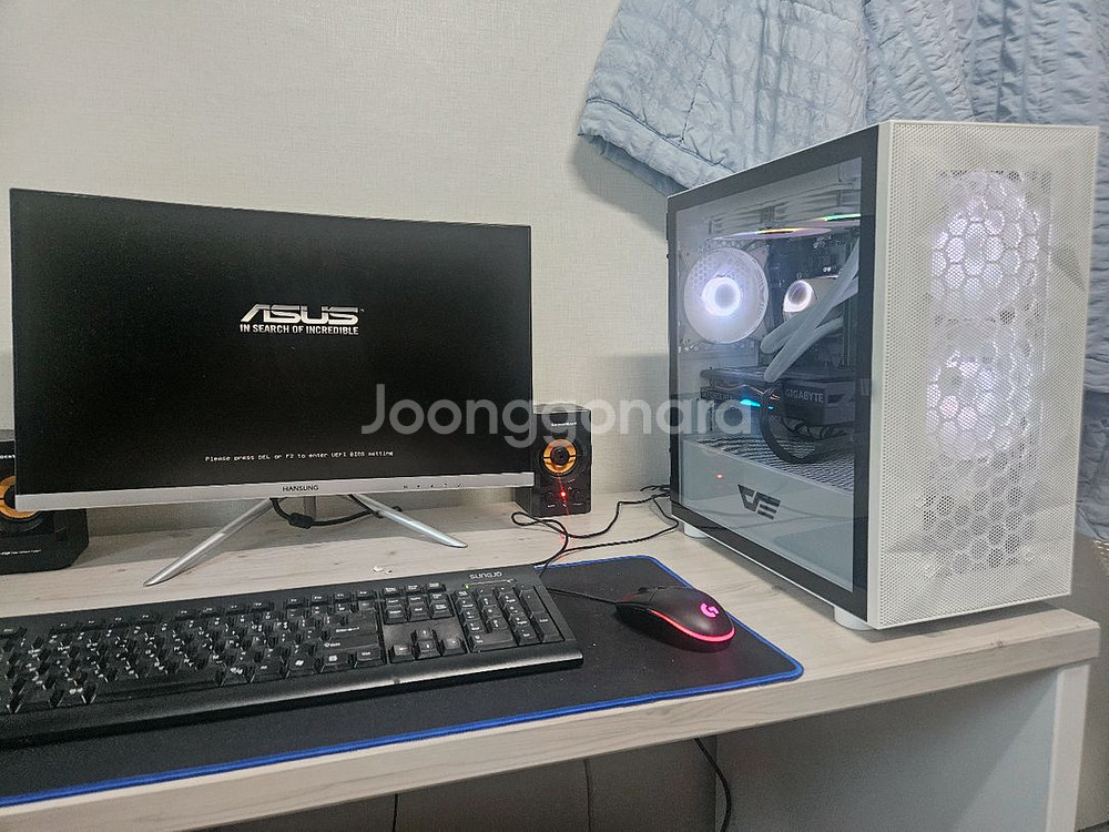 (급처)인텔i7-9700 램32G 지포스3060 수냉화이트 본체!~--5