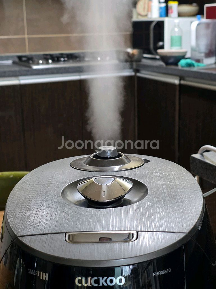쿠쿠 6인용 압력밥솥--1