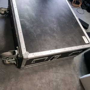 베링거 x32 하드케이스