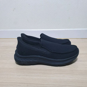 스케쳐스 남성 블랙 슬립온 270