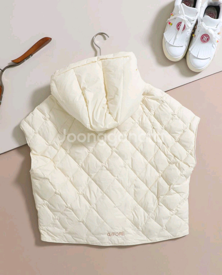 지포어 여성 골프 다이아 누빔 후드 패딩 조끼--3