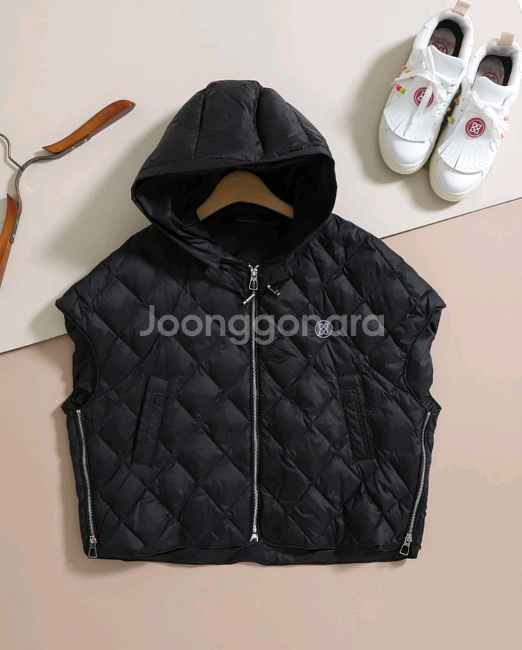 지포어 여성 골프 다이아 누빔 후드 패딩 조끼--1