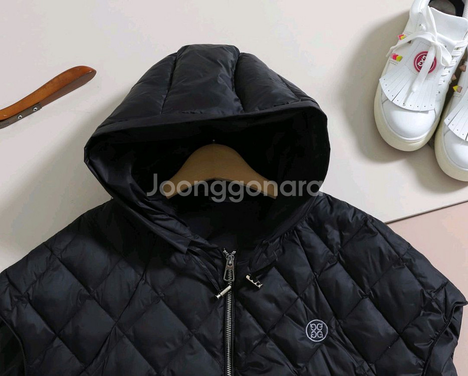 지포어 여성 골프 다이아 누빔 후드 패딩 조끼--6