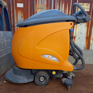 병원에서 사용하던 산업용 청소기 TASKY 타스키 스윙고 855