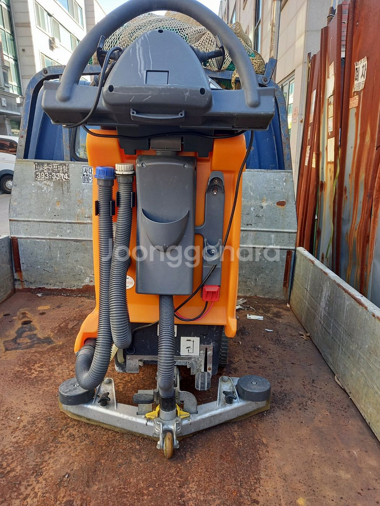 병원에서 사용하던 산업용 청소기 TASKY 타스키 스윙고 855--3