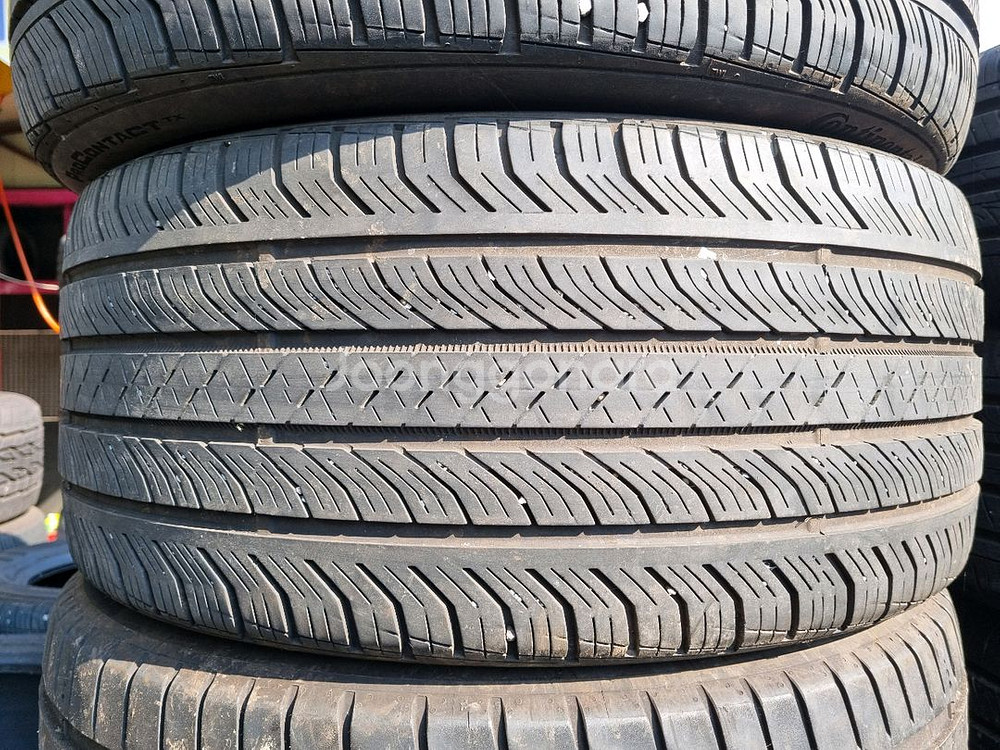 265 35 20 콘티넨탈 중고타이어 2개판매--2