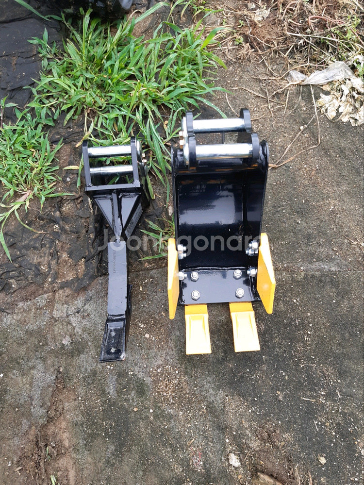 밭농사용 소일꺼리용 농장용 미니굴삭기 1톤--2