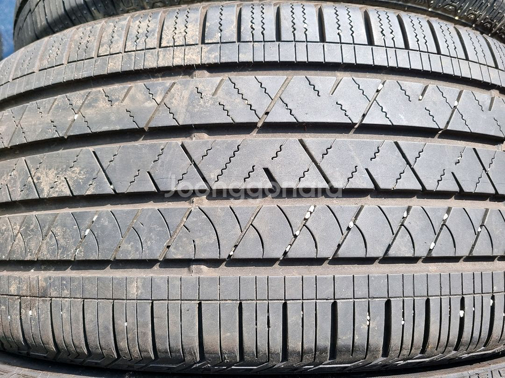 255 45 20 콘티넨탈 중고타이어1대분판매--2