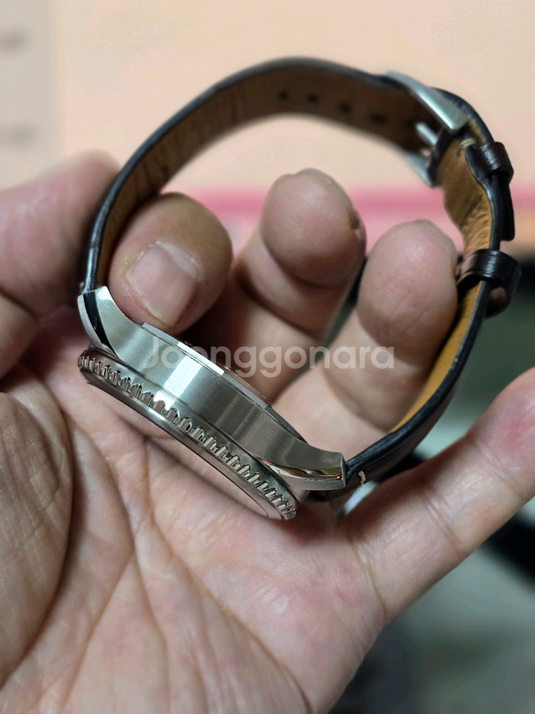 브라이틀링 내비타이머 8 43미리 크로노그래프 시계입니다--2