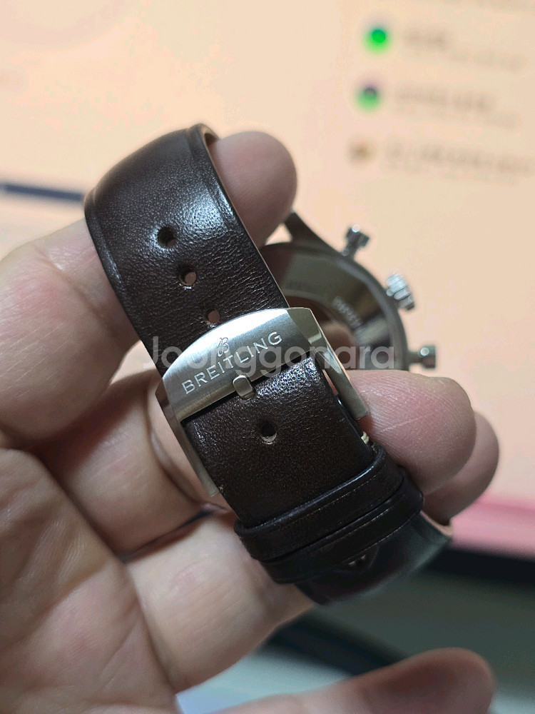 브라이틀링 내비타이머 8 43미리 크로노그래프 시계입니다--5