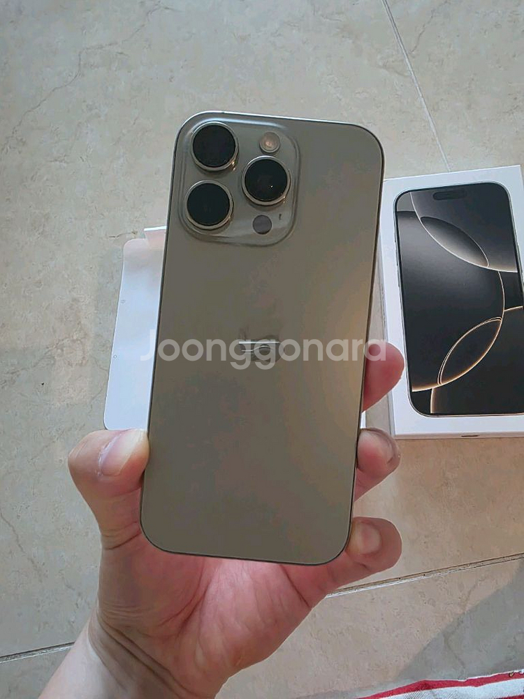 아이폰 16 프로, 네츄럴 티타늄, 배터리 98%, 상태 s급 팝니다--2