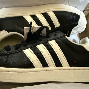 아디다스 슈퍼스타2 블랙 화이트 판매합니다 사이즈 260