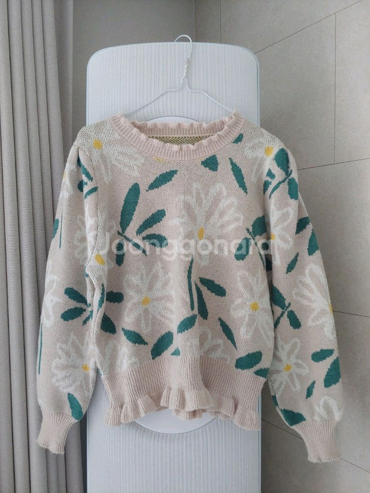 여성 플라워 프릴 포인트 니트(반값택포9천원)--0