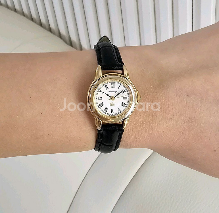버버리 여성 금방 가죽 손목 시계 여자 팔찌--0